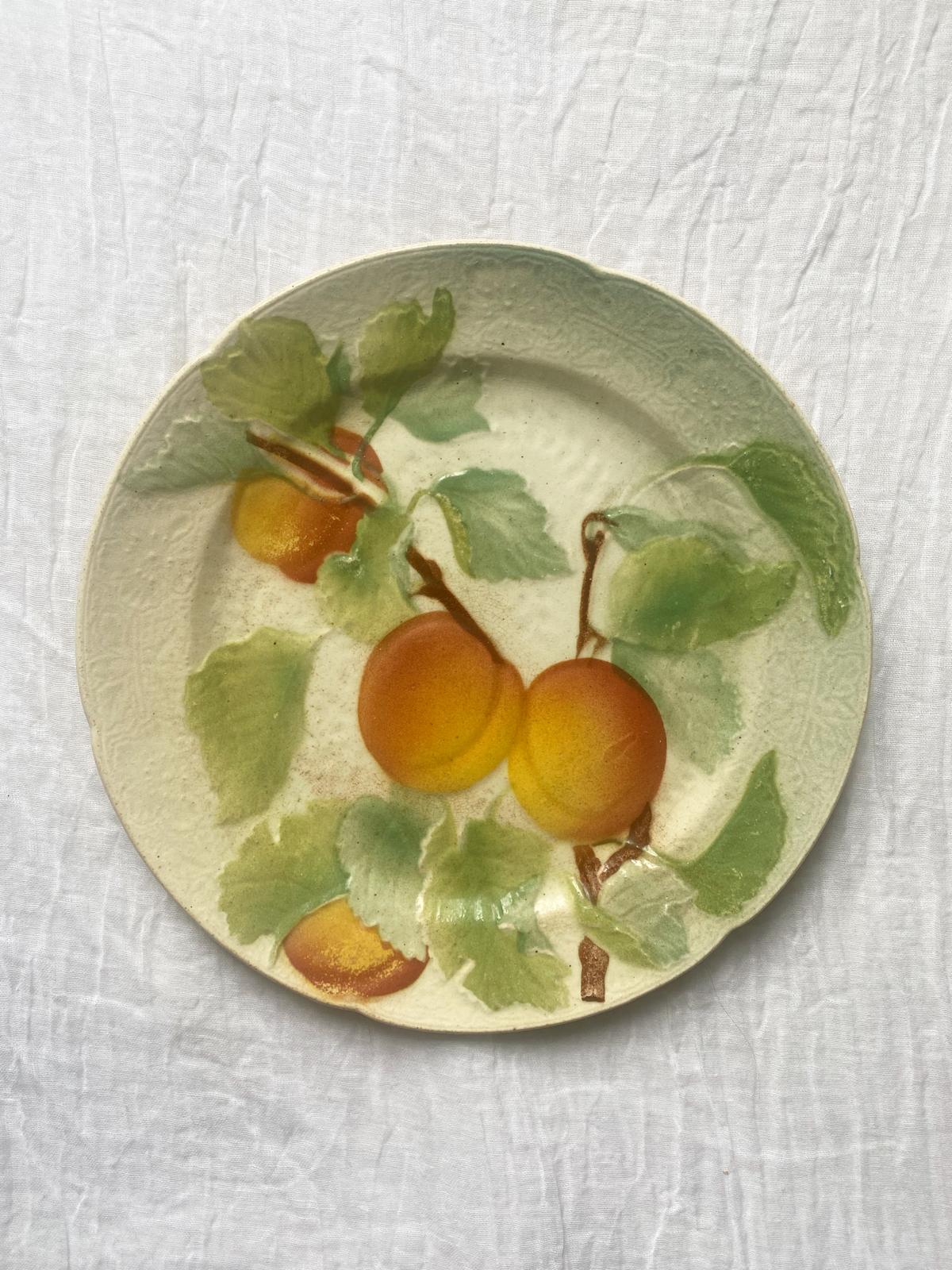 Assiette à dessert barbotine Abricot de St Clément