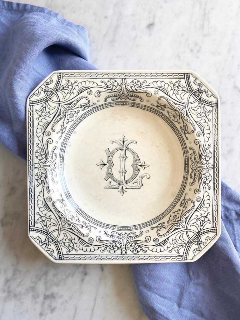 Poids anciens dans objets du xixe siècle et avant Poids anciens dans objets du xixe siècle et avant