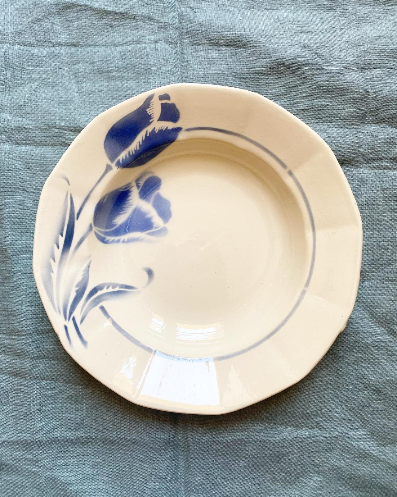 Assiette creuse Tulipes de Digoin Sarreguemines