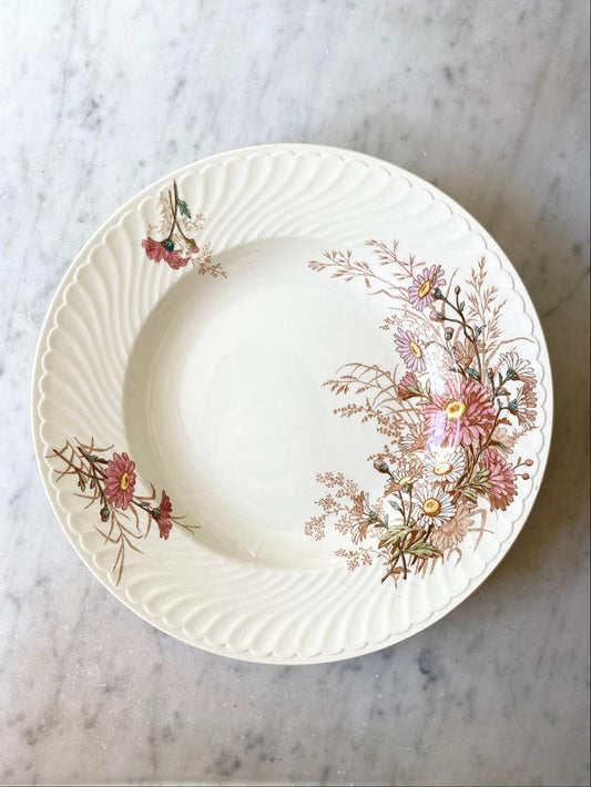 Assiette creuse terre de fer polychrome Reine Marguerite Lunéville