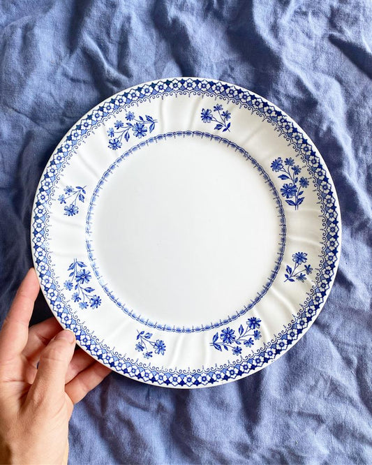 Assiette plate en terre de fer Astre de BFK