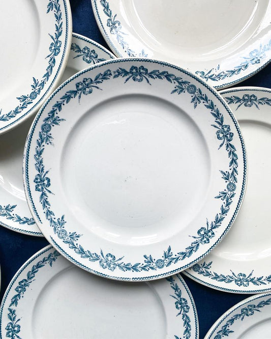 Assiette plate en terre de fer Lauriers de St Amand
