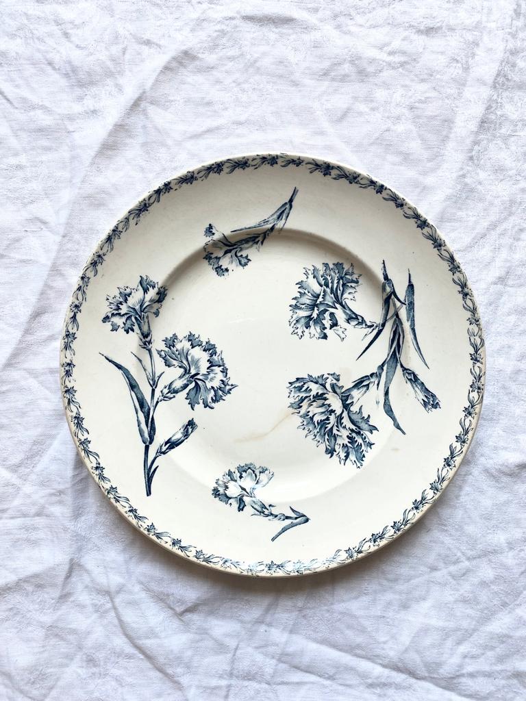 Plat en terre de fer Oeillets de Lunéville