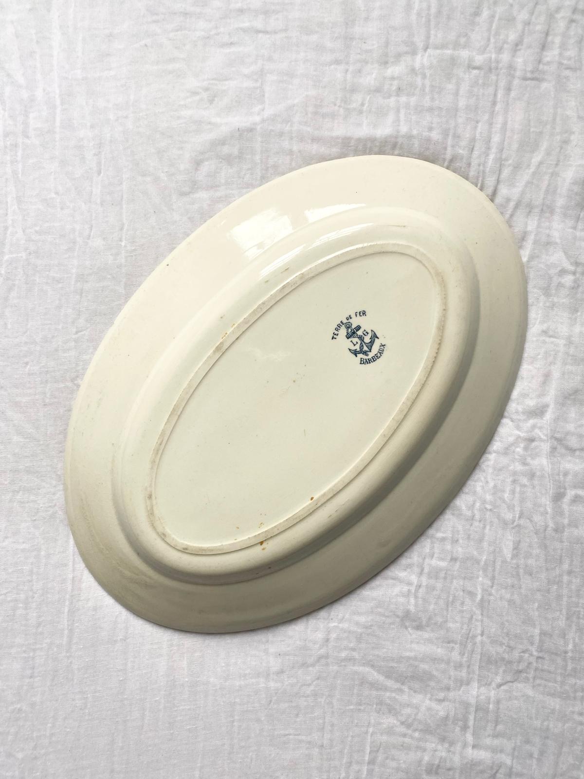 Plat en terre de fer bleue Modèle Barbeaux de Clairefontaine