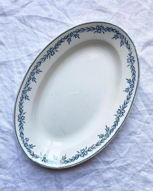 Plat long en terre de fer bleu Lauriers de St Amand