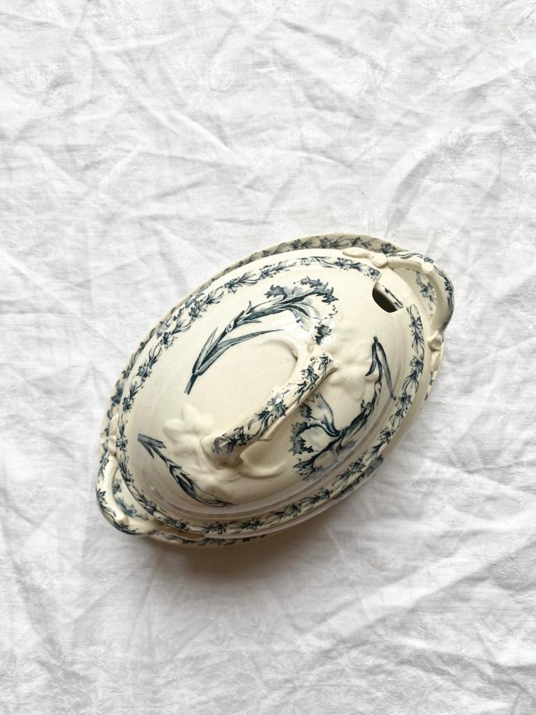 Saucière couvercle Oeillets de Lunéville