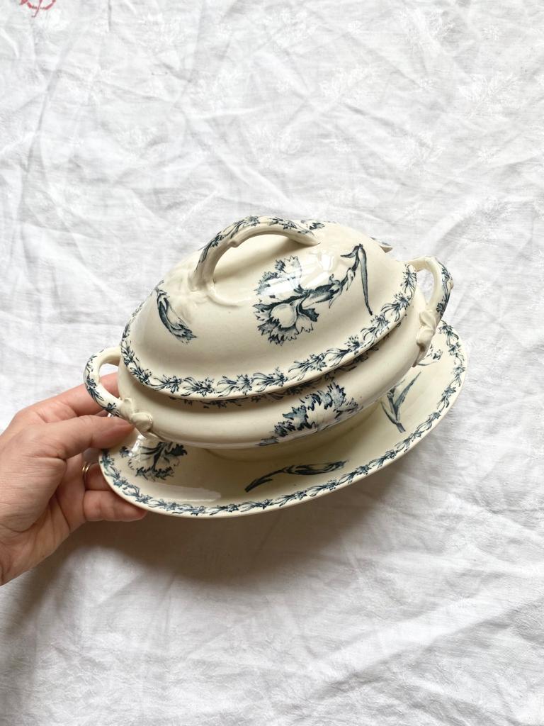 Saucière couvercle Oeillets de Lunéville