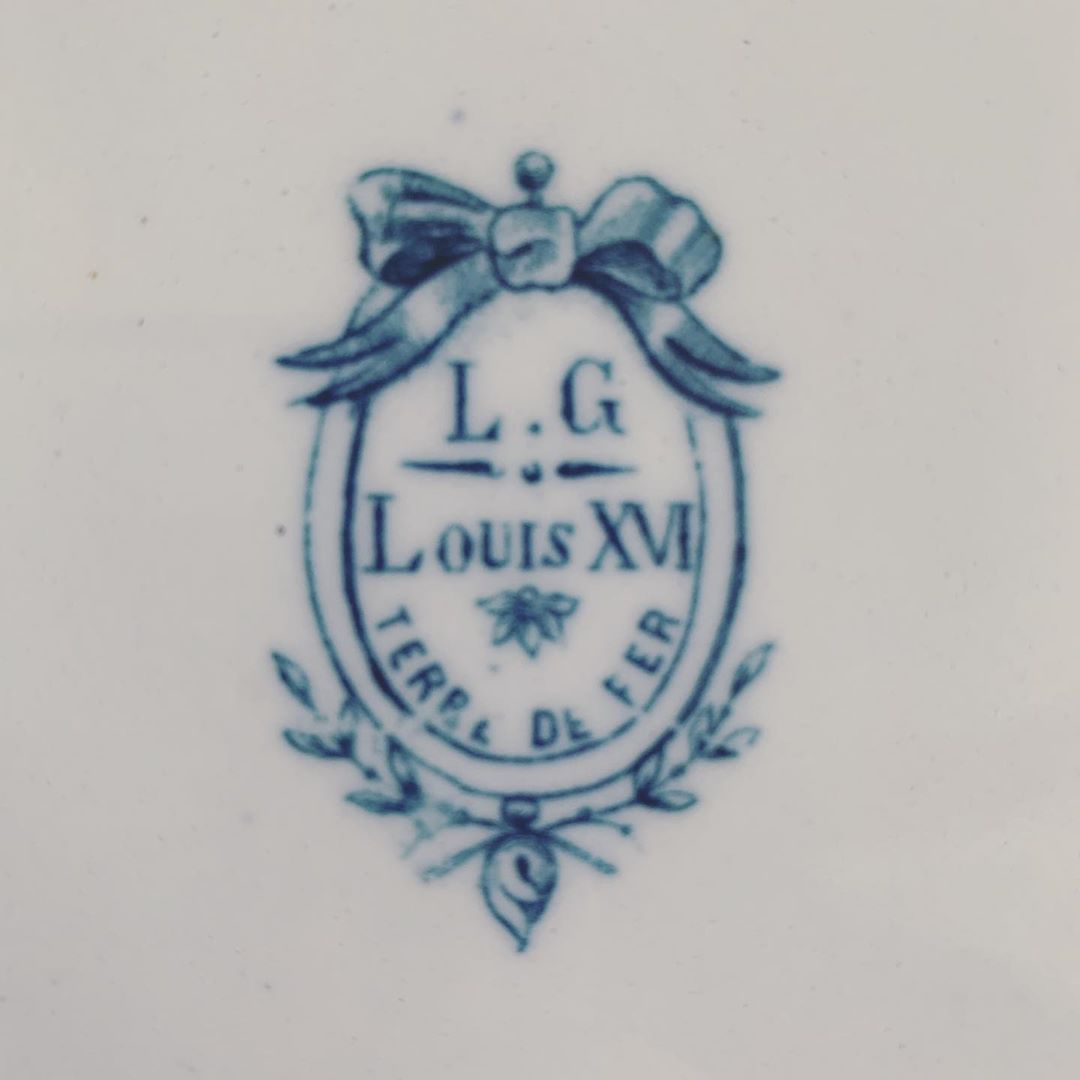 Plat creux terre de fer modèle Louis XVI Clairefontaine