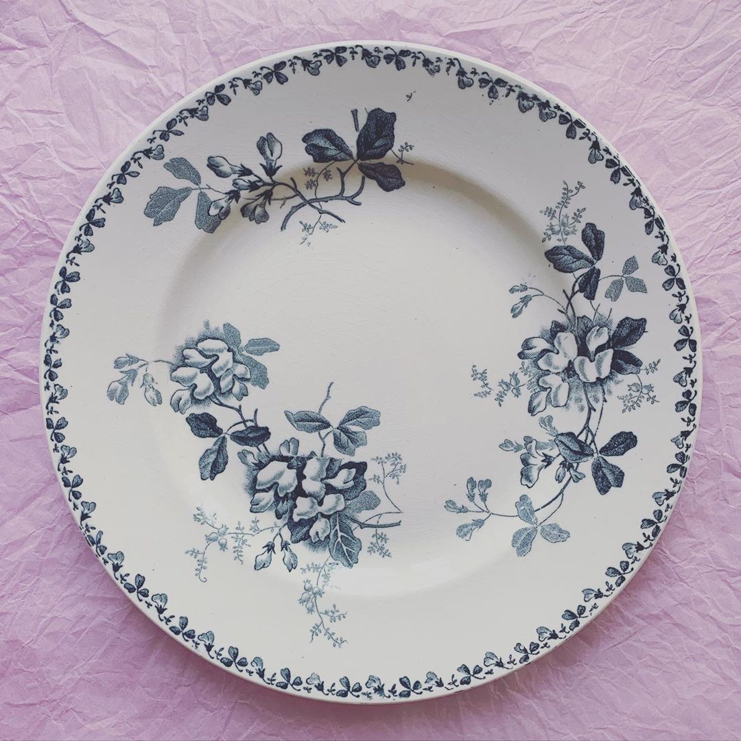 Assiette ancienne - Modèle Acacias - St Amand - Terre de fer