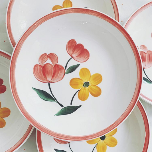 Assiette vintage calotte Gien peinte main fleurs jaunes et roses
