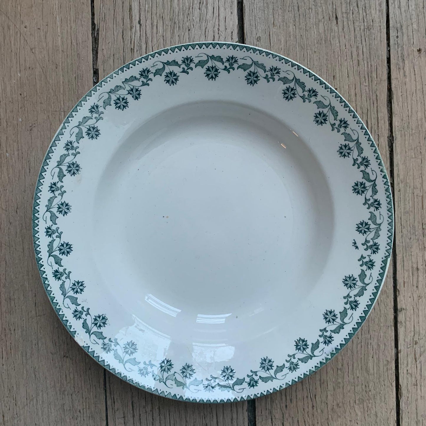 Assiette creuse modèle Georgette St Amand terre de fer