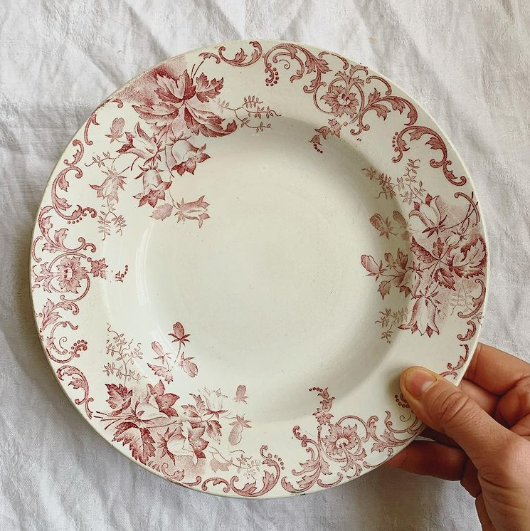 Assiette creuse terre de fer Campanules St Amand