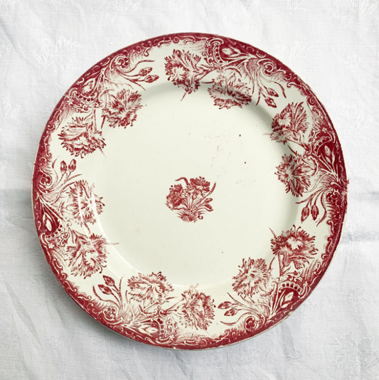 Assiette plate terre de fer Oeillets St Amand