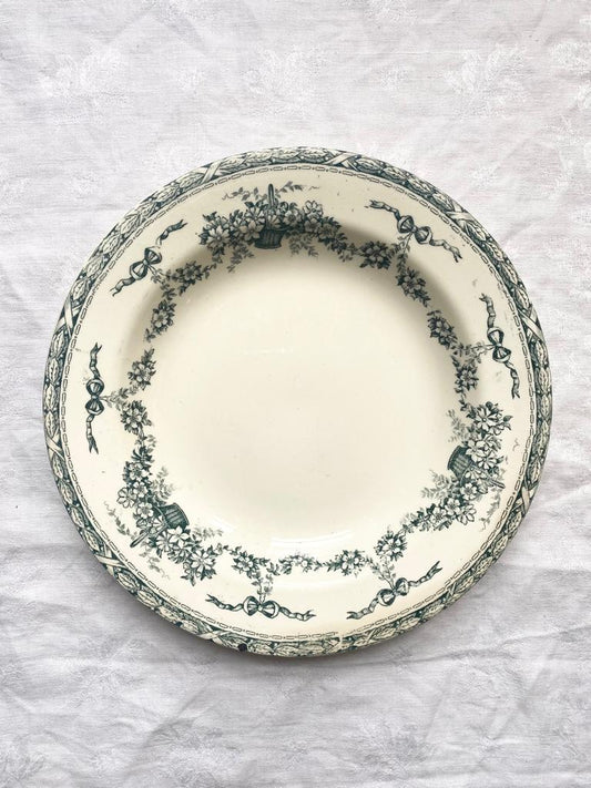 Assiette semi-creuse terre de fer Ninon de Salins