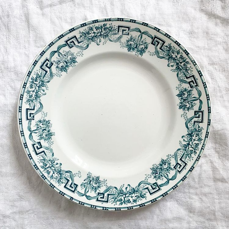 Assiette plate terre de fer Athènes Moulin des Loups