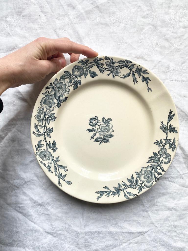 Assiette sur pied Eglantine de Longchamp