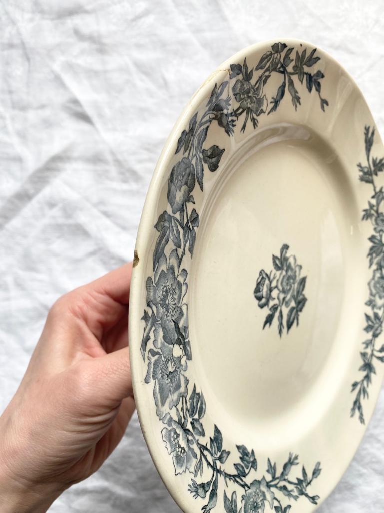 Assiette sur pied Eglantine de Longchamp