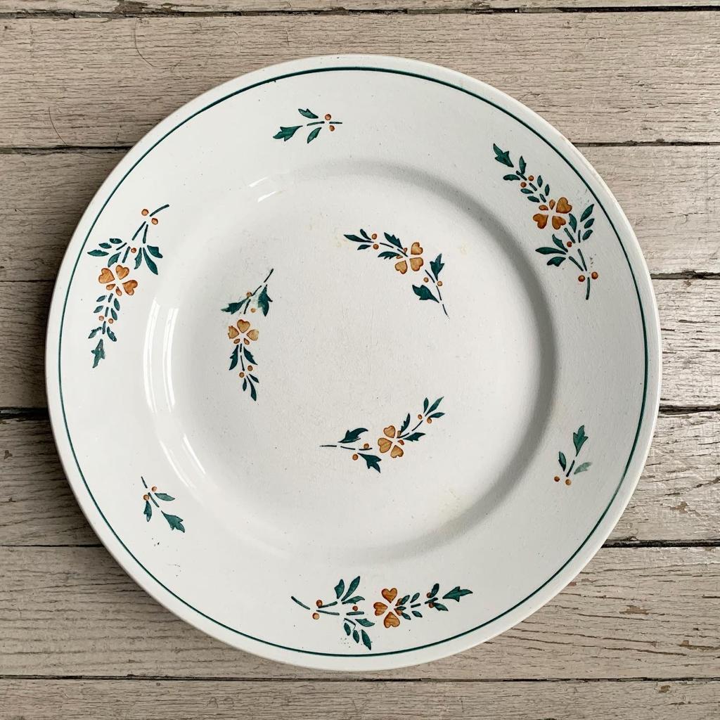 Assiette sur pied vintage terre de fer Houx Noël