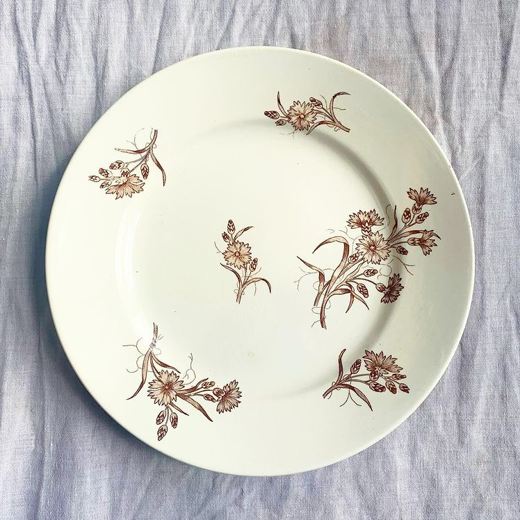 Assiette ancienne vintage terre de fer sepia Bluets Longchamp