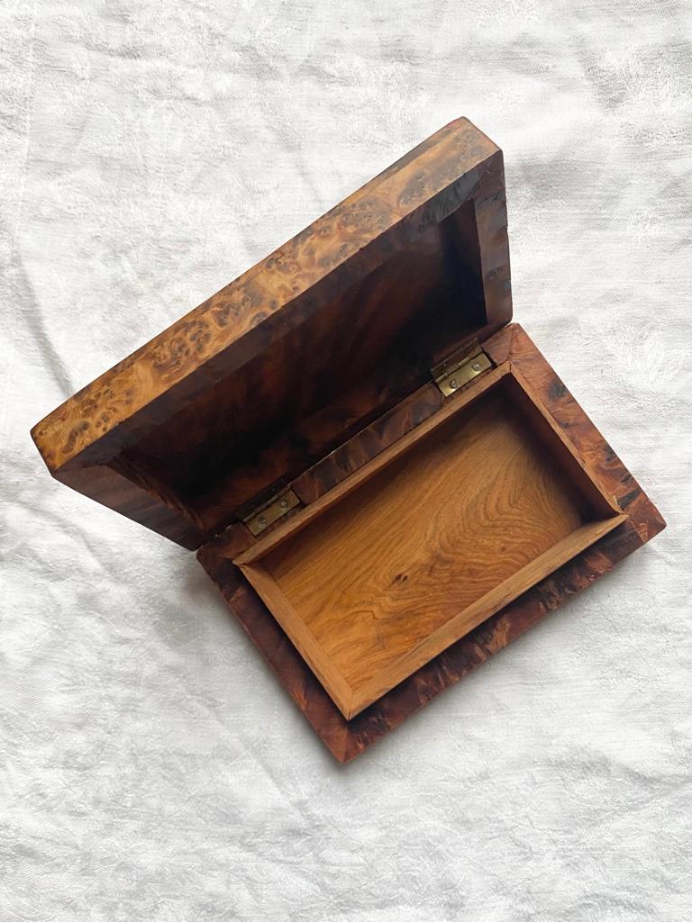 Boite en bois, loupe