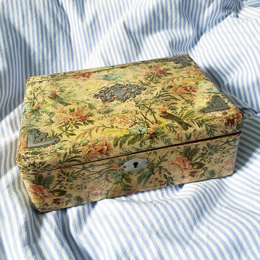 Boîte en bois décor oiseaux