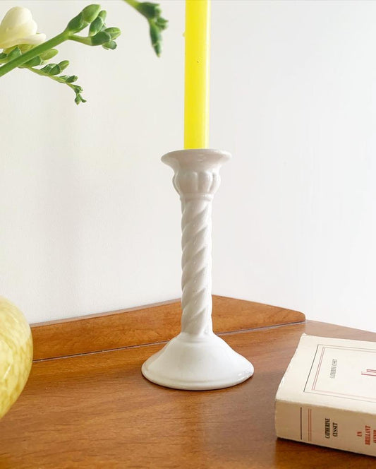 Bougeoir en céramique blanche