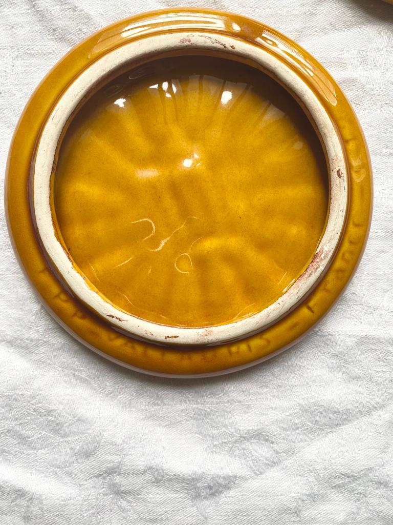 Dessous de bouteilles jaune Vallauris