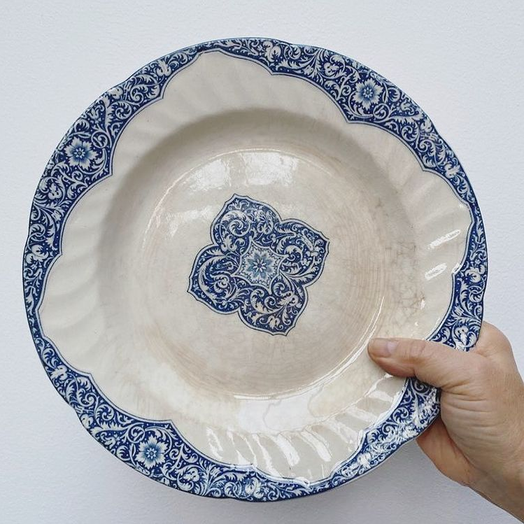 Plat creux terre de fer Gien