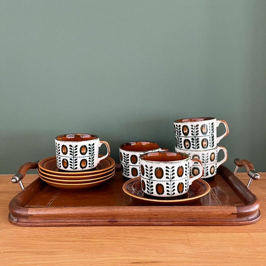 Lot de 5 tasses modèle Noix Boch la Louvière