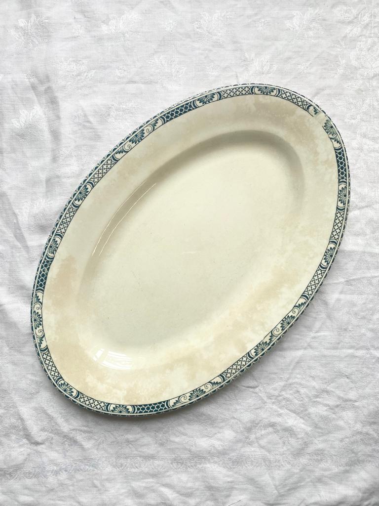 Plat en terre de fer Robert de Salins
