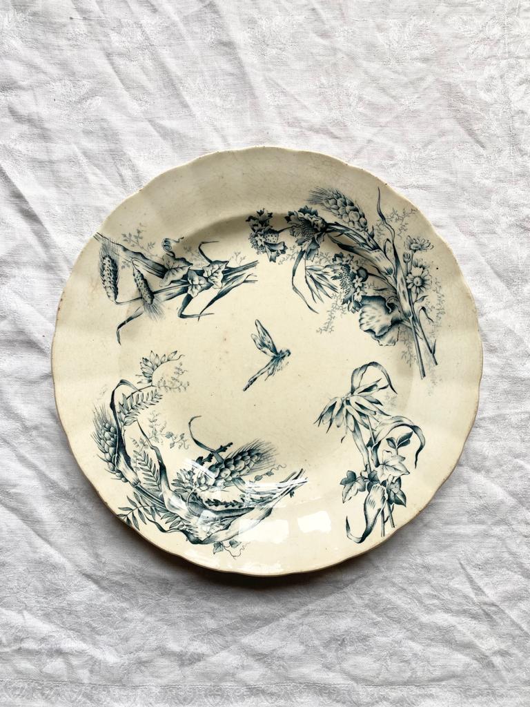Plat en terre de fer bleu Libellule