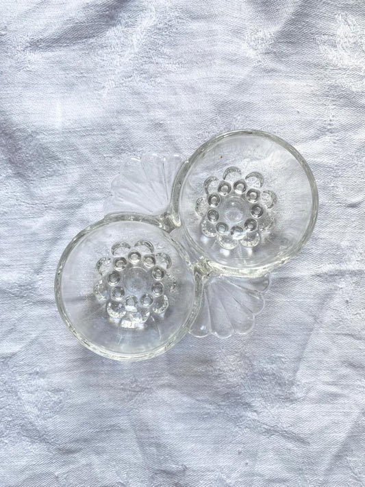 Saleron en verre moulé