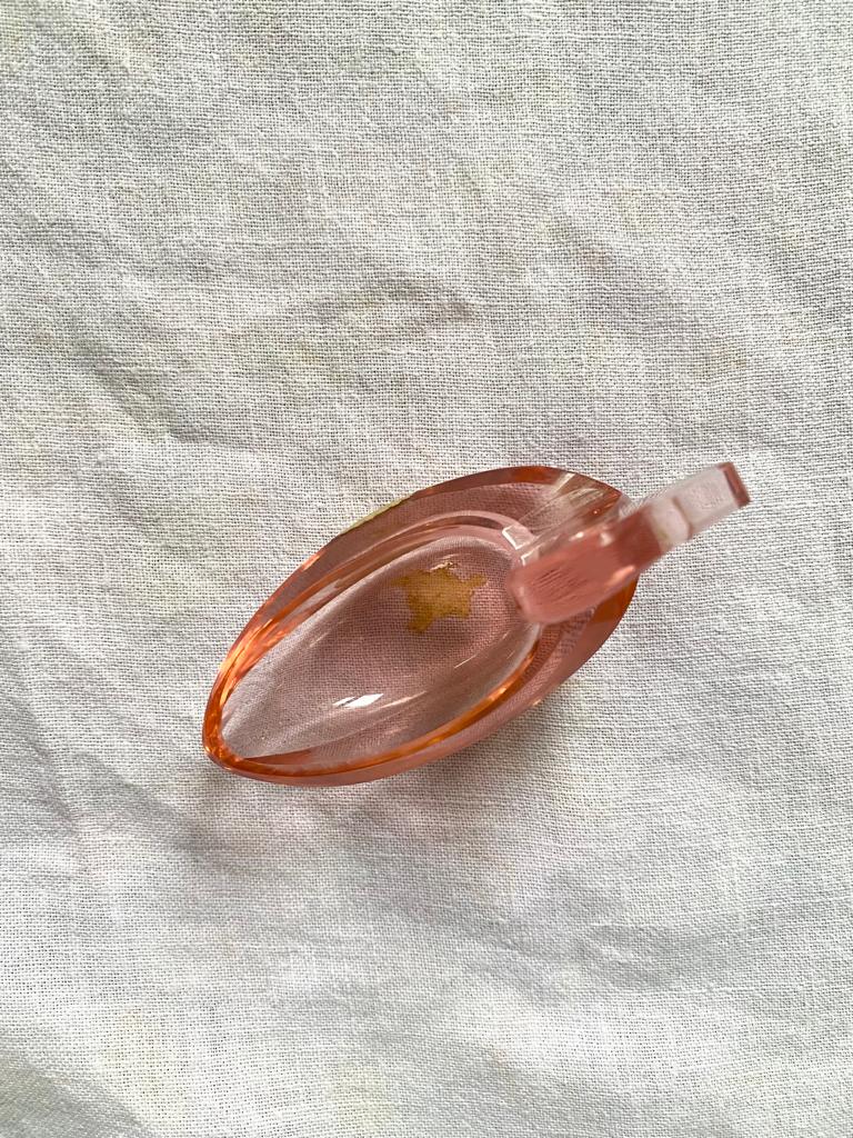 Saleron en verre moulé canard rose
