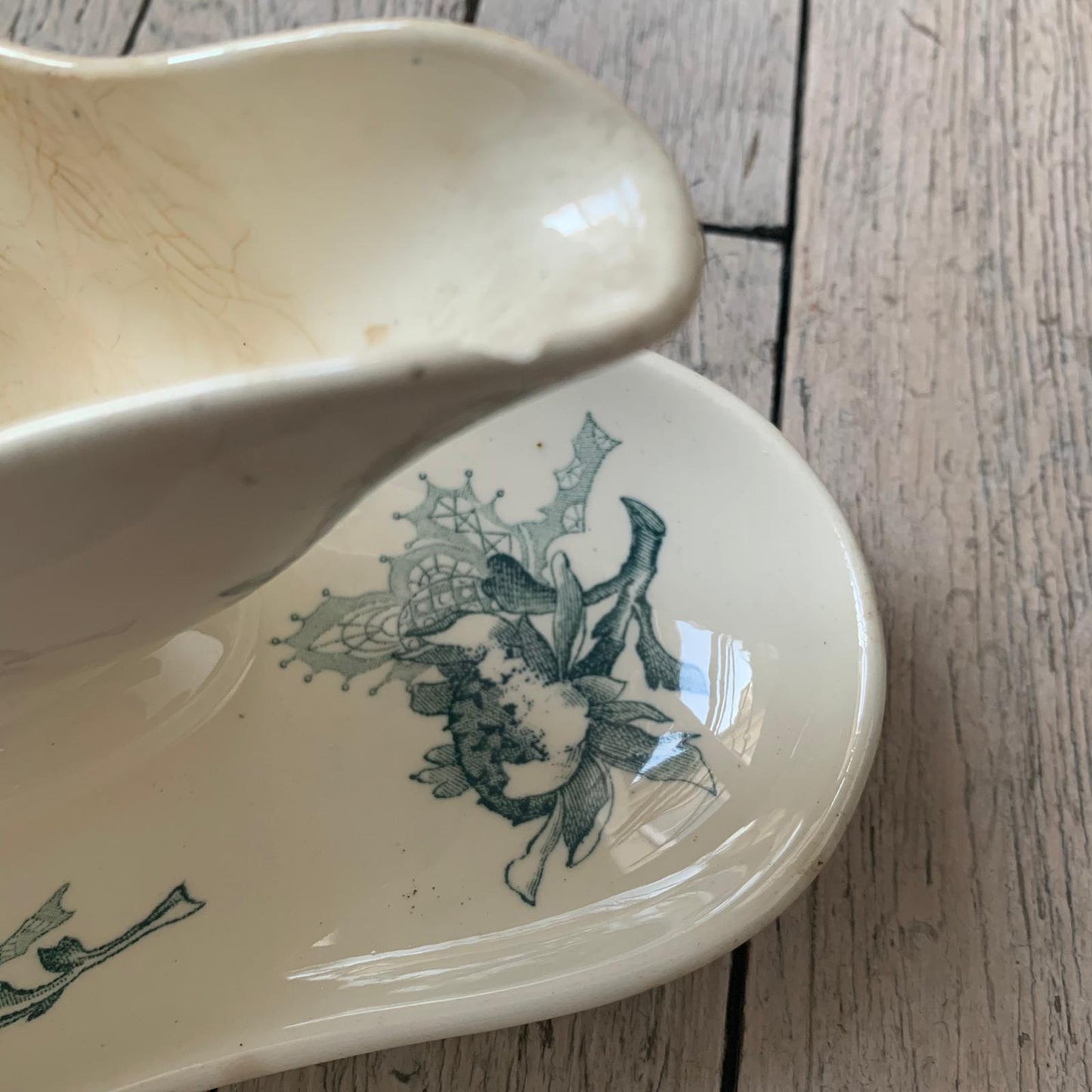 Saucière terre de fer modèle Frivolité Longwy