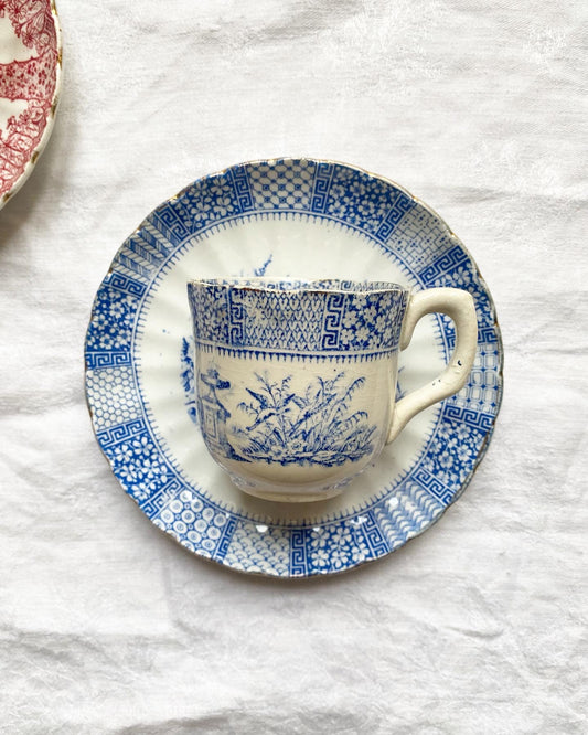 Tasse en terre de fer Dentelle de Lunéville