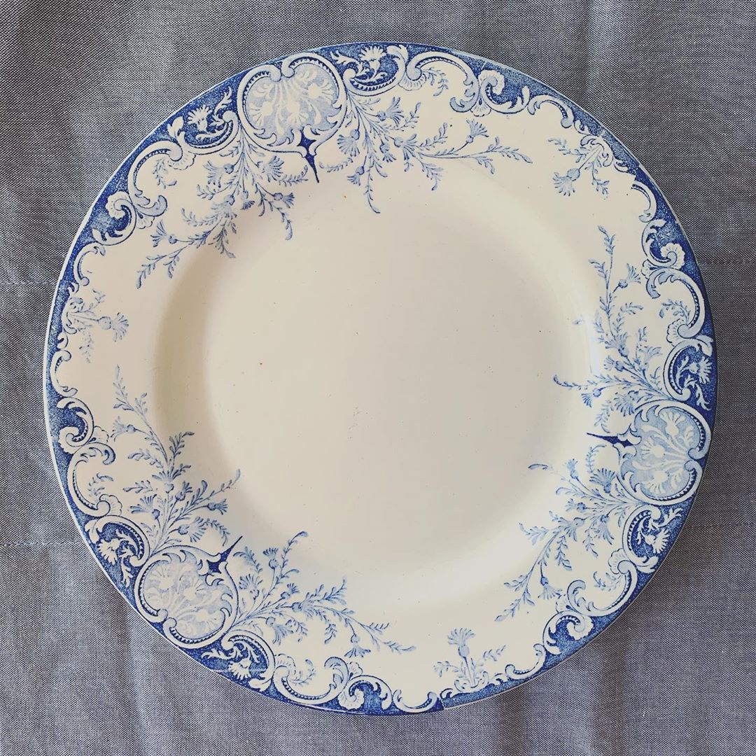 Assiette plate terre de fer modèle Phénix de Lunéville
