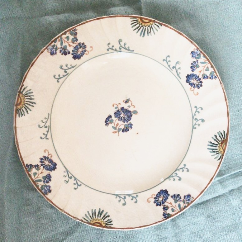 Assiette terre de fer Longwy