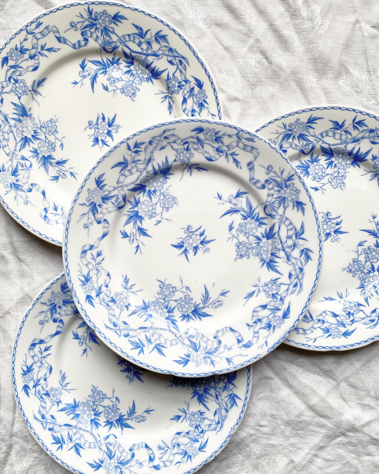 Support à Gâteaux 3 Niveaux - Assiettes Anciennes En Porcelaine - Personnalisé - Tea Party