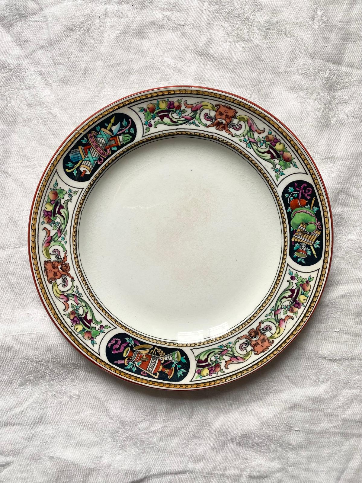 Assiette à dessert terre de fer polychrome Trophy de Minton