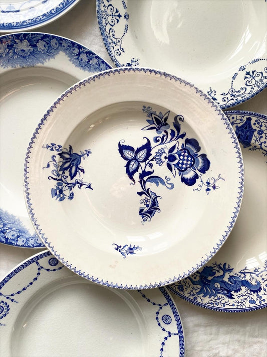 Assiette creuse en terre de fer bleue modèle Danois de Sarreguemines