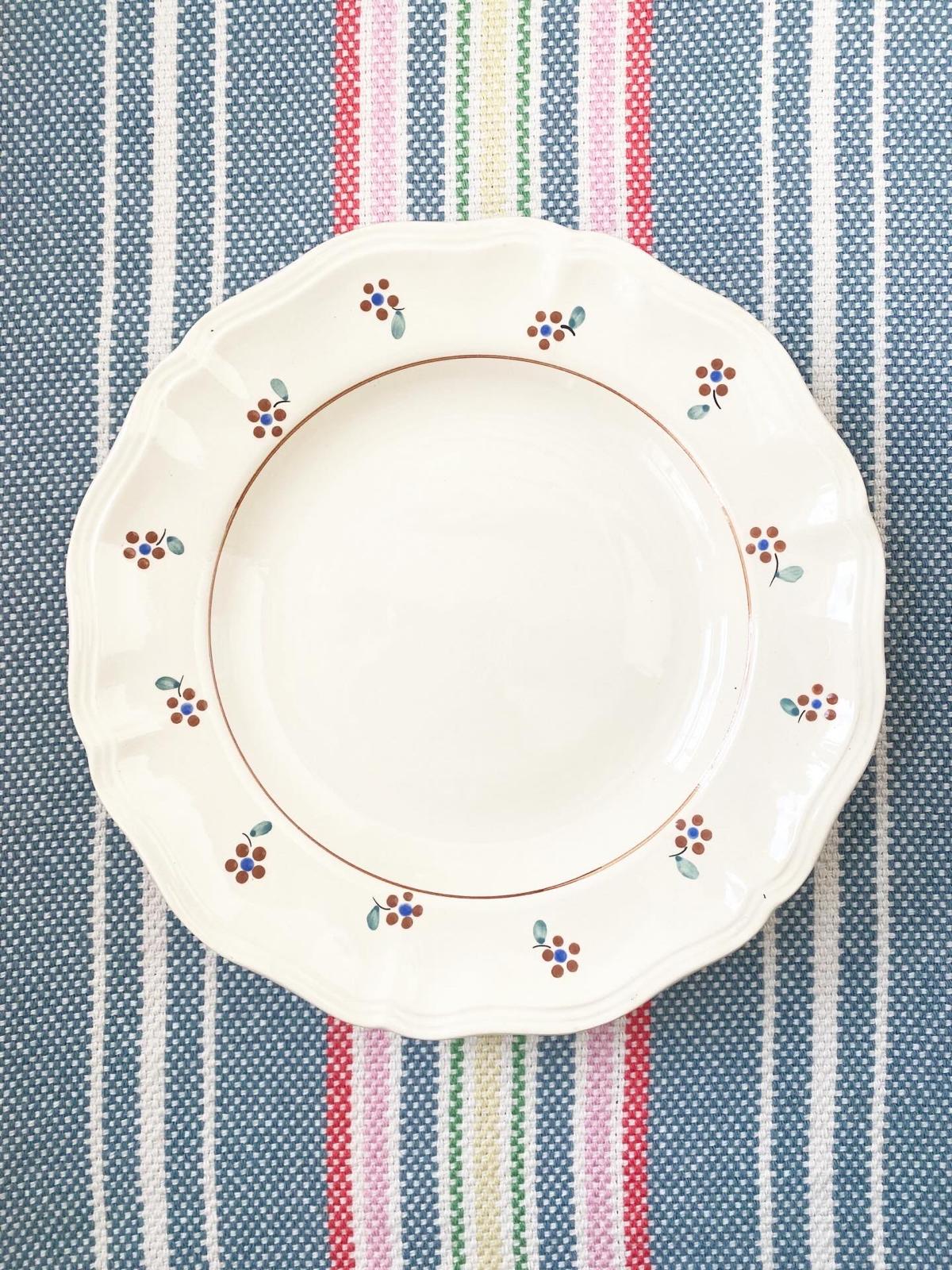 Assiette sur pied Arromanches de Sarreguemines
