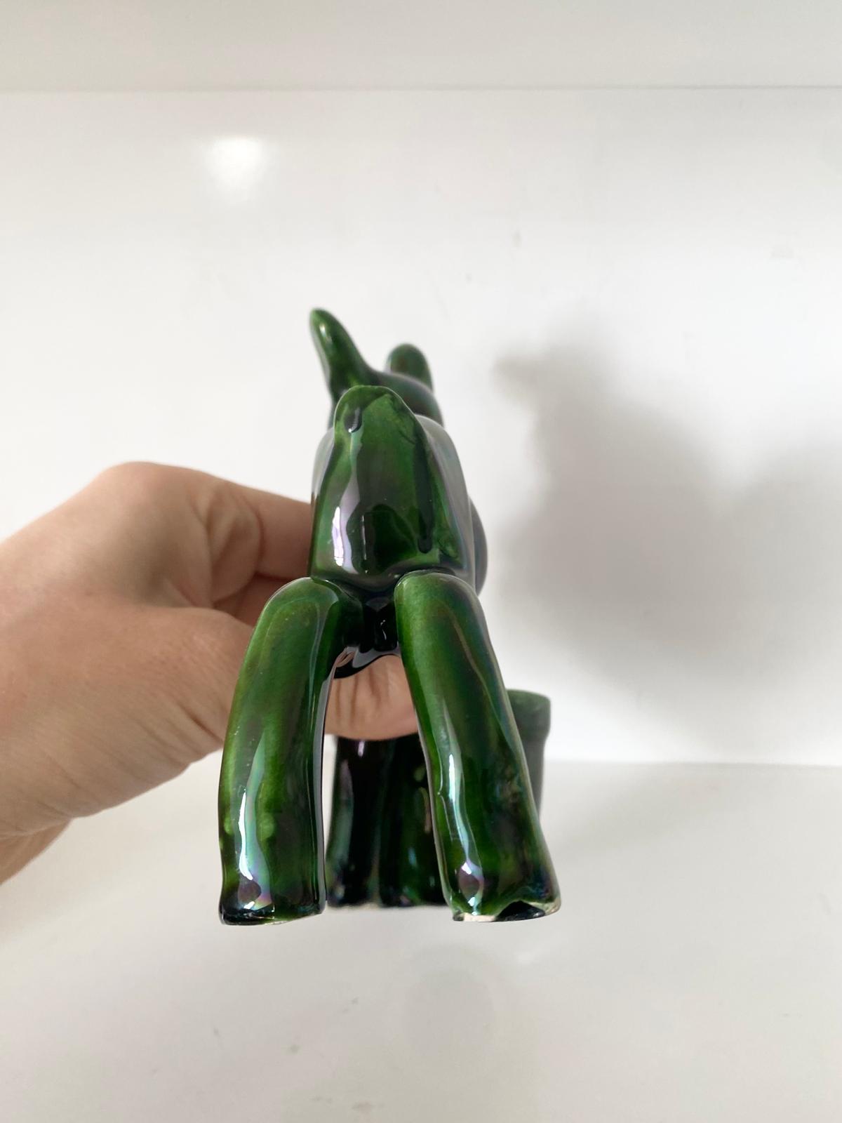 Statuette faon vert céramique