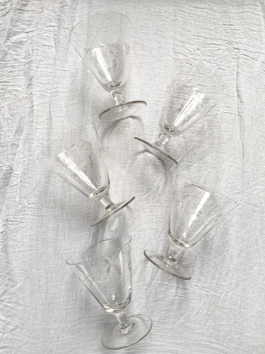 Lot de 5 verres à pied gravé raisin