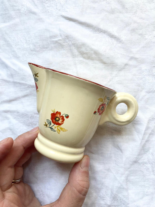 Petit pot à lait à décor de coquelicots