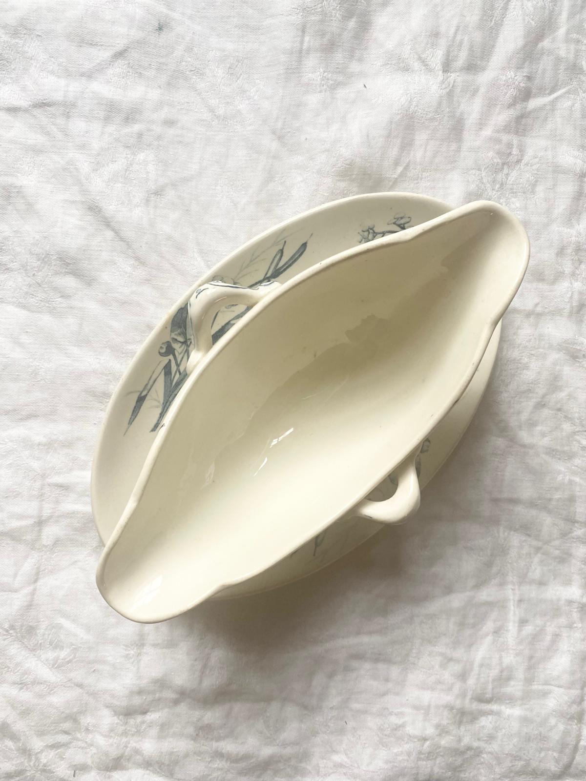 Saucière en terre de fer bleue Lunéville