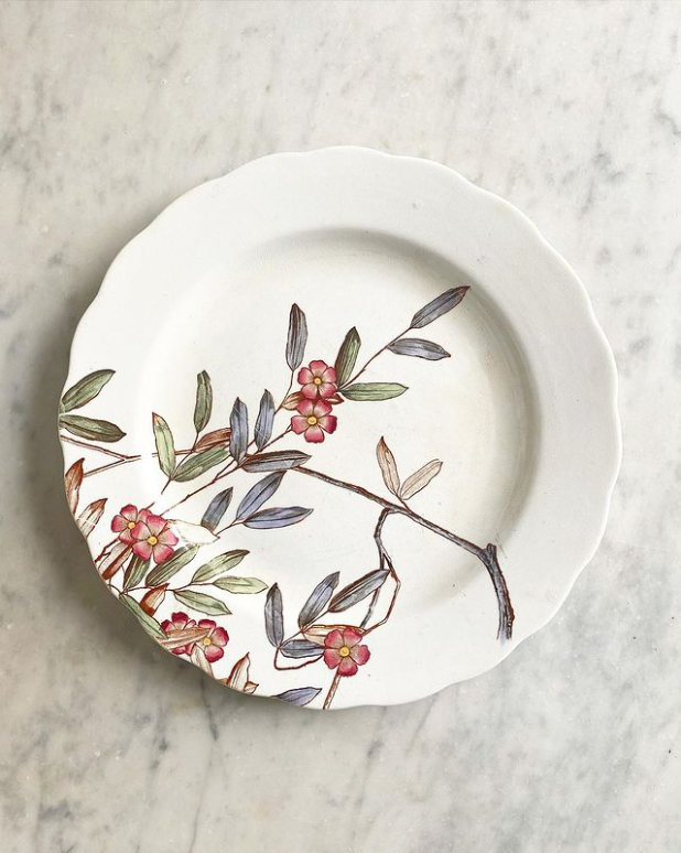 Support à gâteaux 3 niveaux – Design élégant Raya - MARYSE CUISINE Support à gâteaux 3 niveaux – Design élégant Raya - MARYSE CUISINE