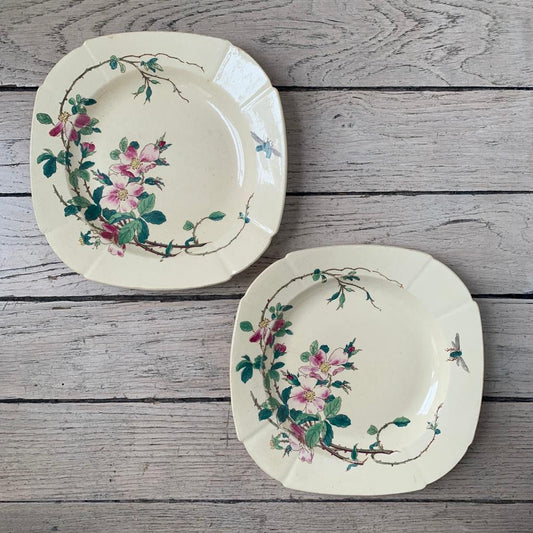 Lot de 2 assiettes en terre de fer polychrome Gien Sakura vintage