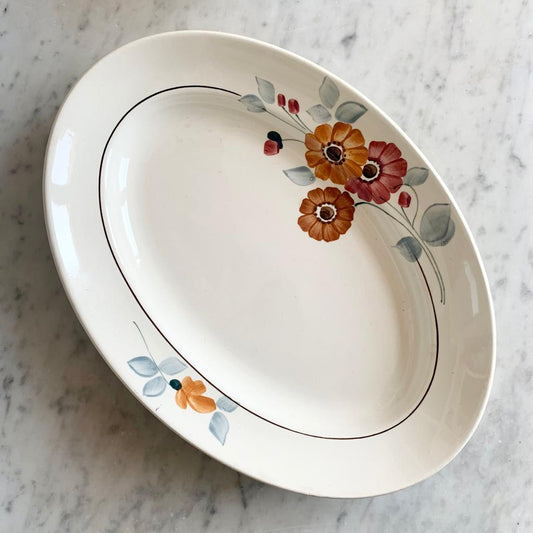 Plat St Amand à fleurs motif vintage