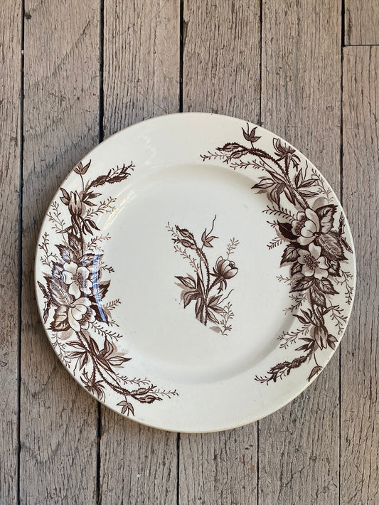 Assiette ancienne terre de fer sepia fleurs HB&Cie